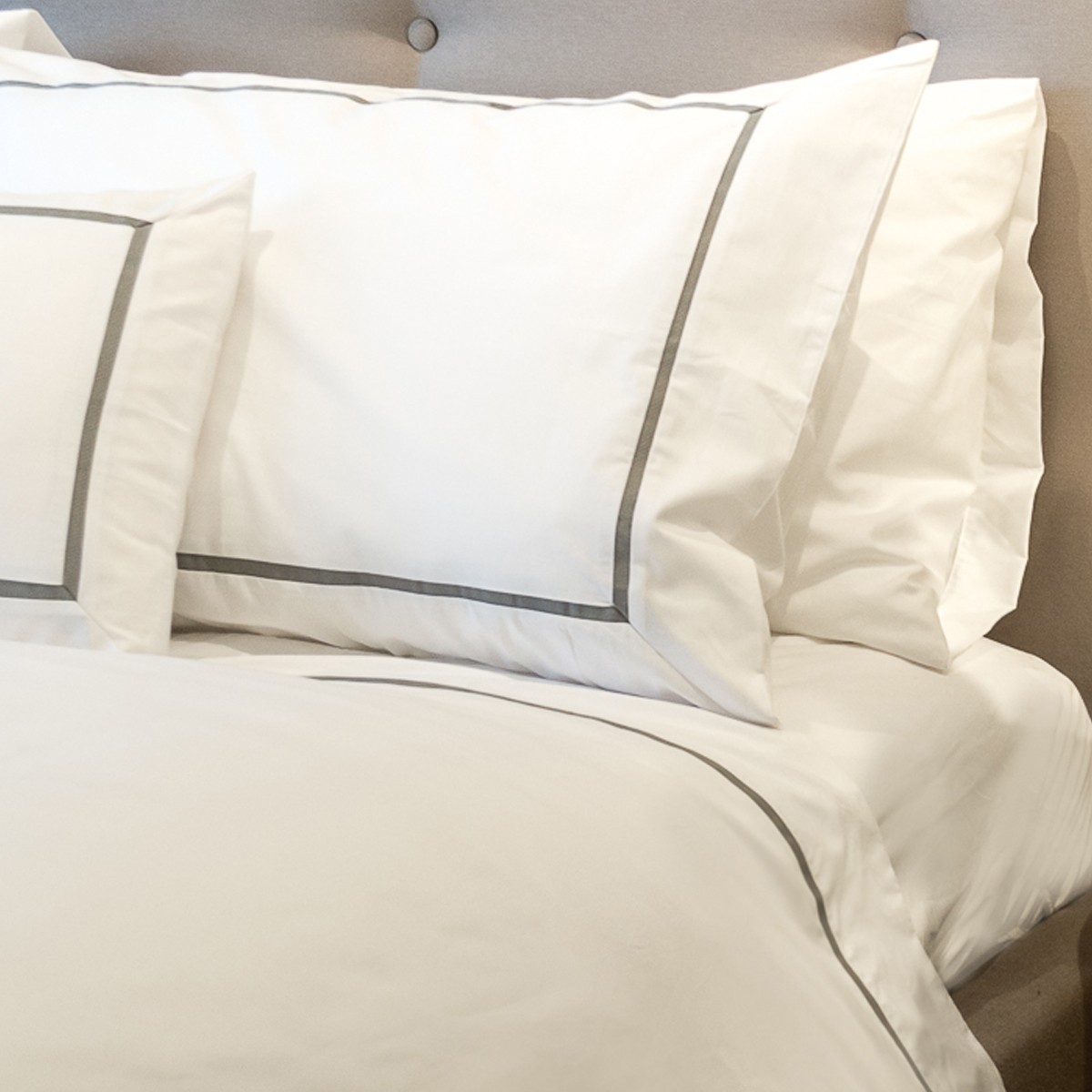 Inserted Grosgrain Double Duvet Cover